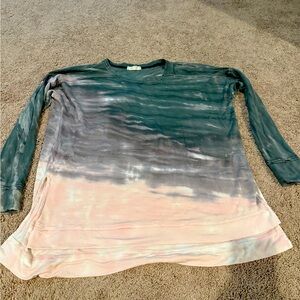 River + Sky pullover